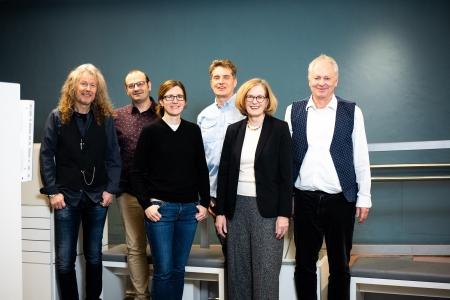 Das Podcast-Team vom Kreismuseum Wewelsburg: Jörg Piron (erklärt in allen Episoden einzelne Begriffe) Dr. Erik Beck, Dr. Kerstin Schulte, Reinhard Fromme, Kirsten John-Stucke und Markus Moors (v.l.). (©Kreismuseum Wewelsburg, André Heinermann)